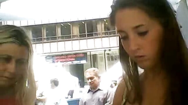HD :  Kåt jente blåser kuk og slikker anus før sex med stepdad Videoklipp 