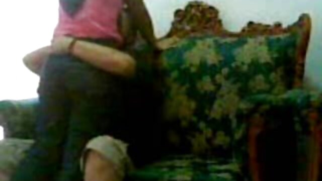 HD :  Maleren teen blir begeistret mens erte henne slit med en pensel Videoklipp 