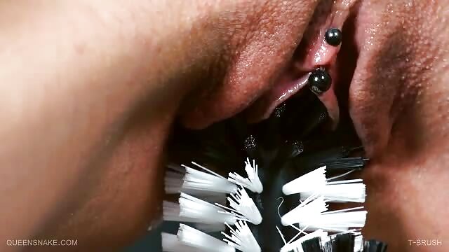 HD :  Jente har interracial gangbang av tre svarte hingster Videoklipp 