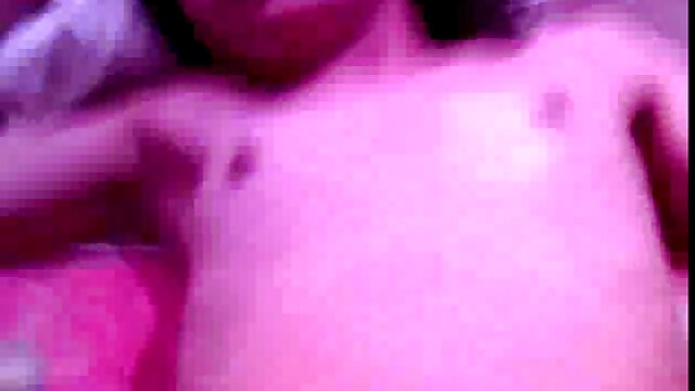 HD : Scarlett Salvie praksis hennes sex ferdigheter med svart GF Julie Kay Videoklipp