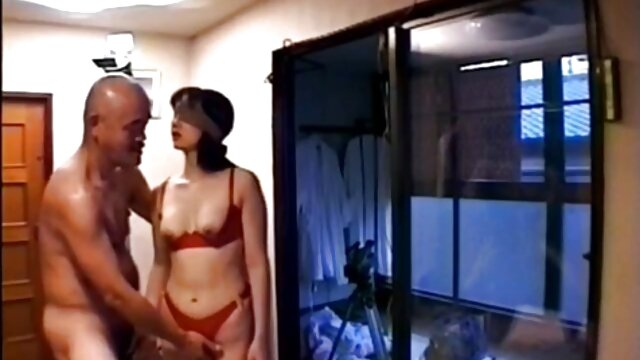 HD :  Underdanig tatovert brunette en grov banging Videoklipp 
