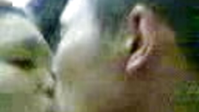 HD :  Nydelige blonde jente få slått i badekaret og på soverommet Videoklipp 