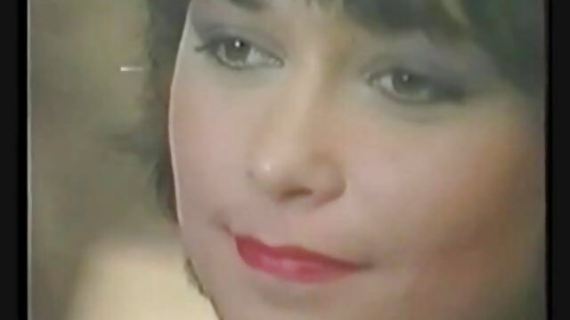 HD :  Ibenholt darling elsker sin hvite partner, og hun er mer enn villig til å banke ham Videoklipp 