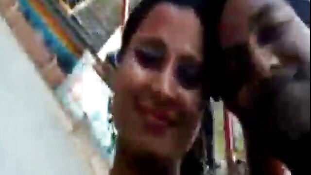 HD : Fantastisk onani av slank jente i morgen Videoklipp