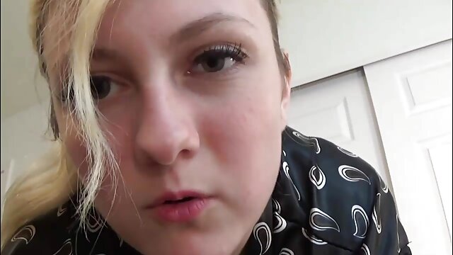 HD : Ungdoms crusher tør å knulle kona er bemerkelsesverdig stepmom på sofaen Videoklipp